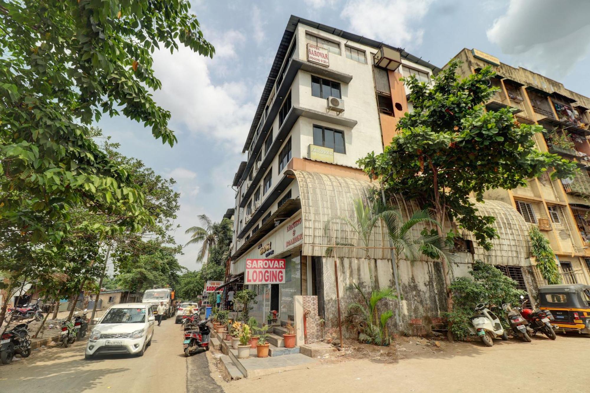 Hotel New Sarovar Grand 판벨 외부 사진
